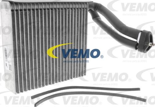 Vemo V30-65-0038 - Evaporator, air conditioning xparts.lv